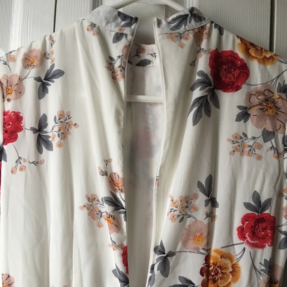 FINAL PRICE! ACT FAST! Boohoo Floral Pleated - Picture 7 of 7